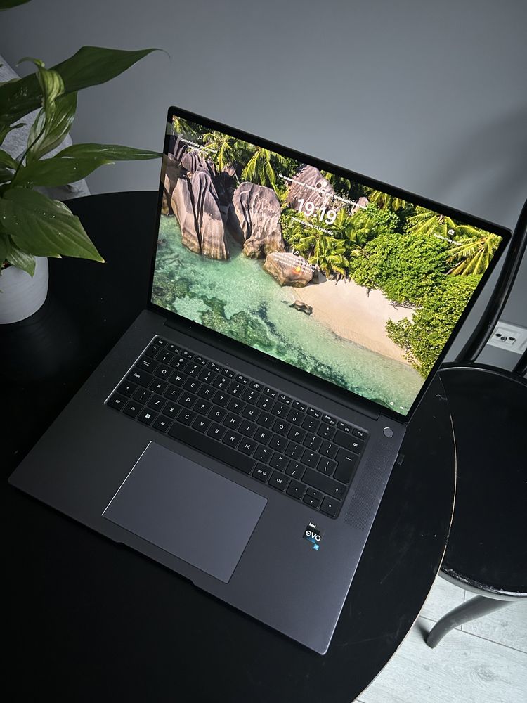 Huawei Matebook 16s - jak nowy! Gwarancja! Prywatnie!