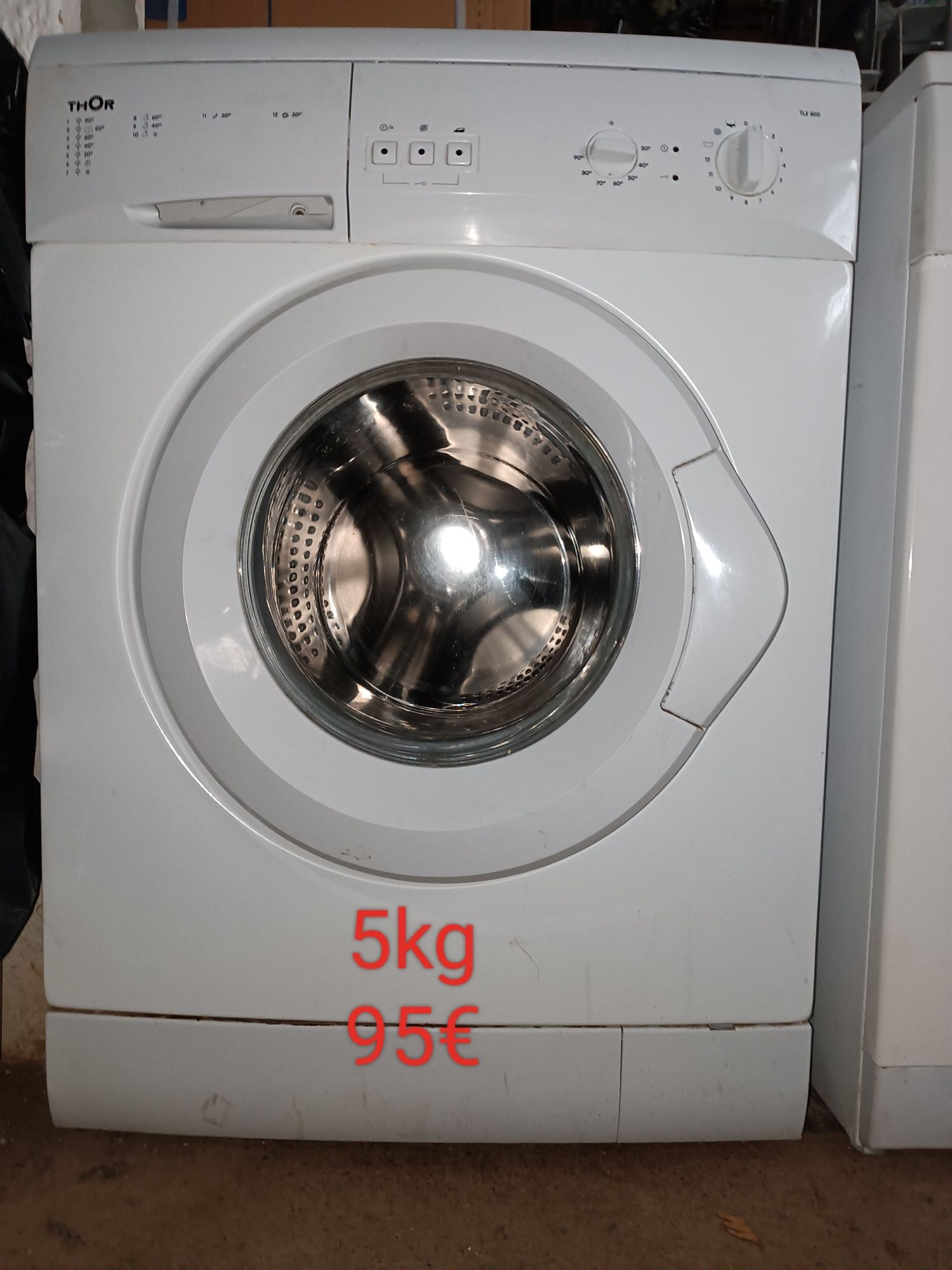 Várias Máquinas de lavar roupa