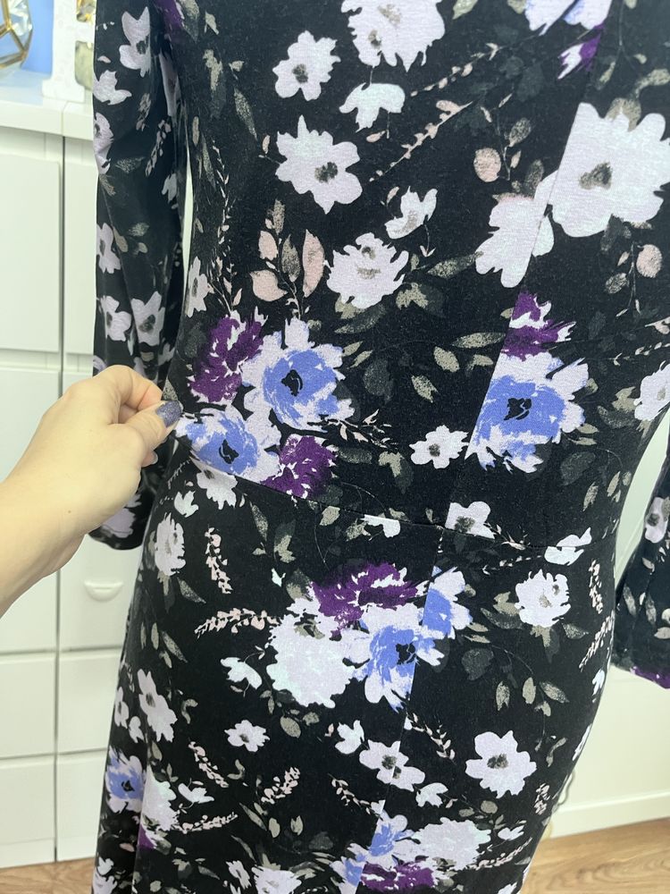 Śliczna sukienka kwiaty vintage retro pin up wiskoza półgolf