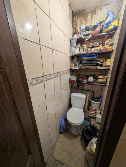 Продам 2к квартиру в центрі з індивідуальним опаленням. Є відновлення