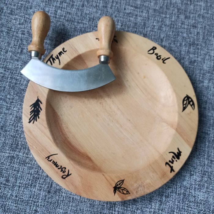 Deska i nóż do siekania ziół