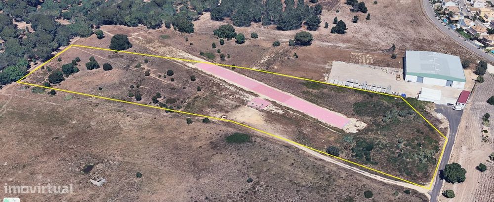 Terreno rustico com 24.200 m², com área urbana