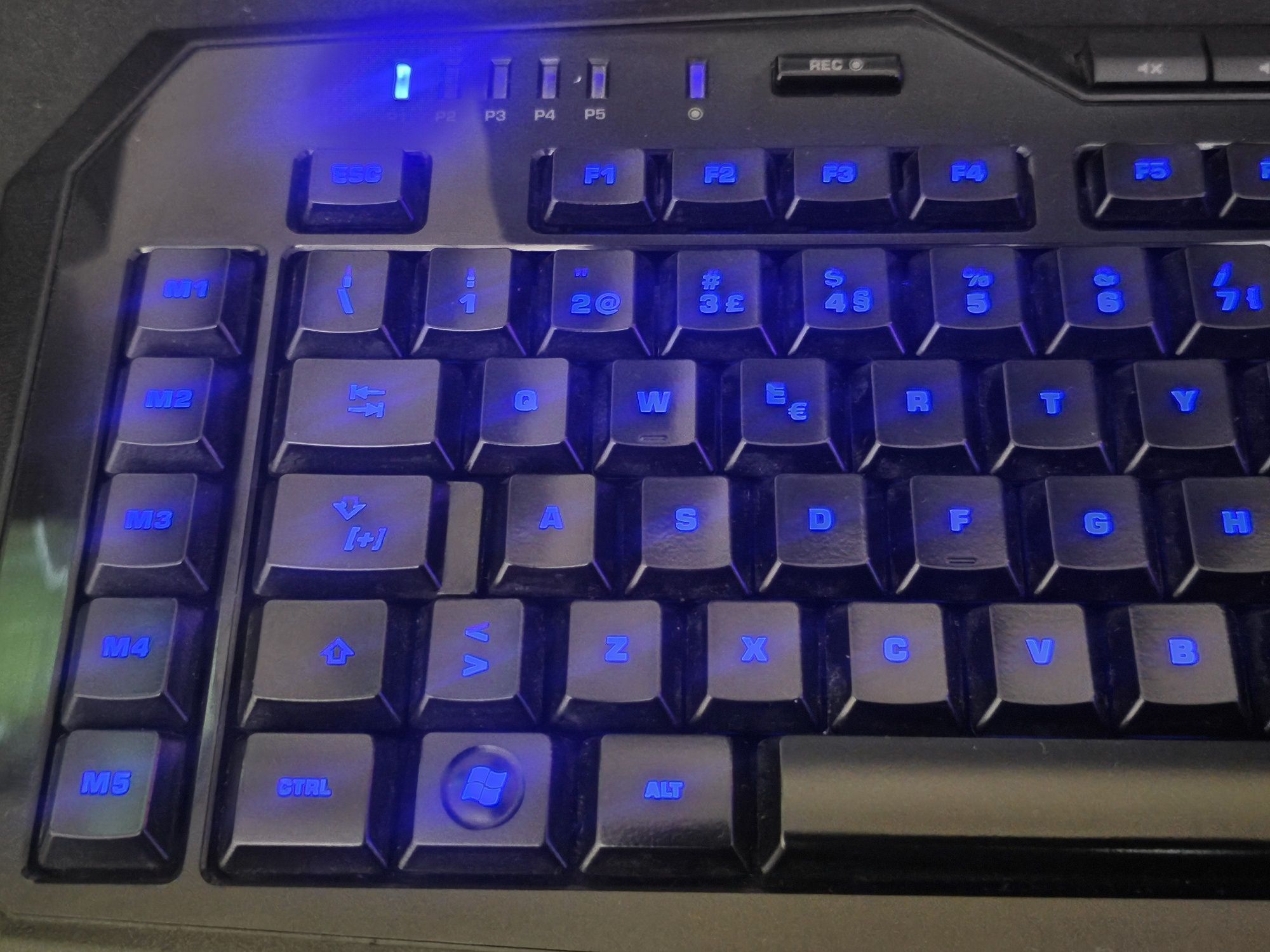 Teclado Roccat Isku