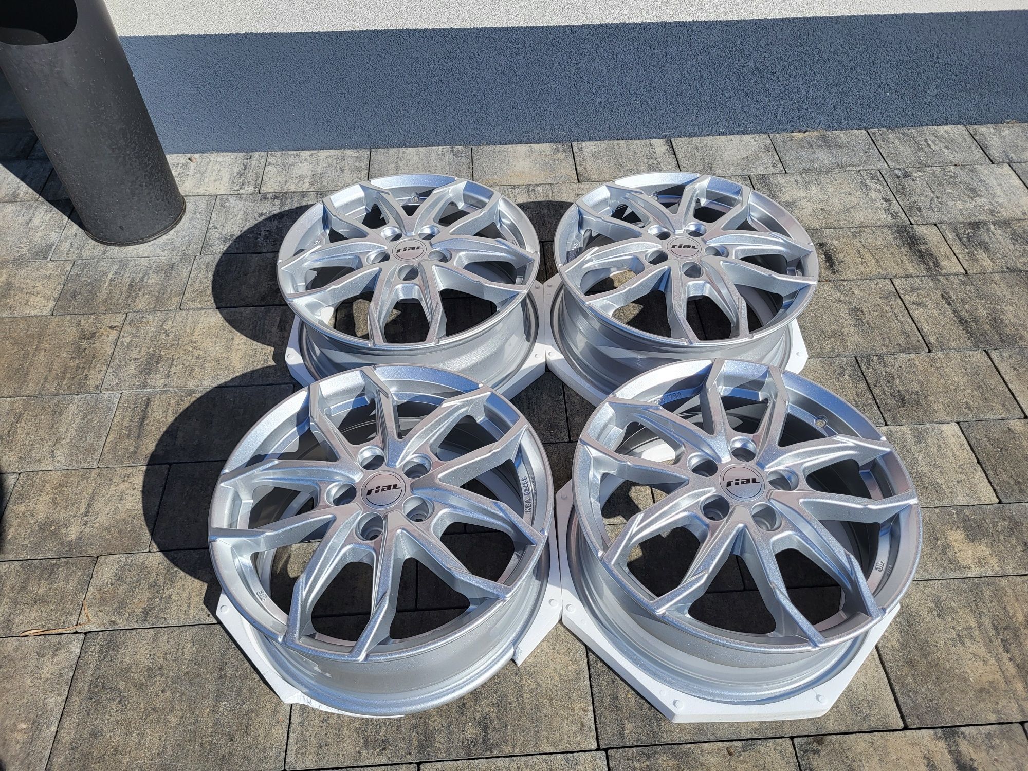 Alufelgi NOWE 16" 5x100 ET47 VW Polo Fabia Ibiza RAPID Audi A3