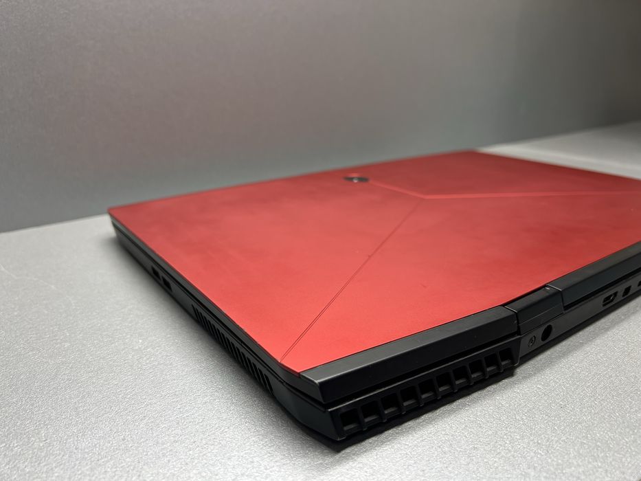 14 Ноутбук Alienware M17 i7-8750H/16/1Tb/RTX2070with Max-Q/17,3/120Hz
