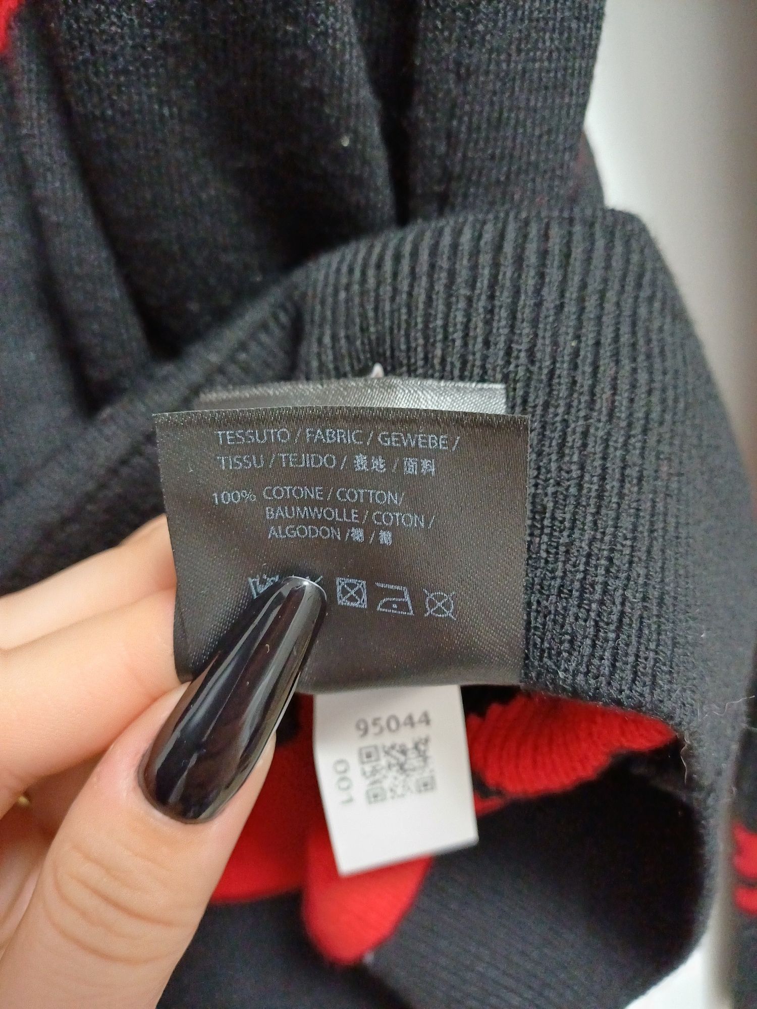 Nowy sweter Balenciaga