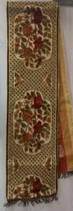 Naperon de mesa antigo