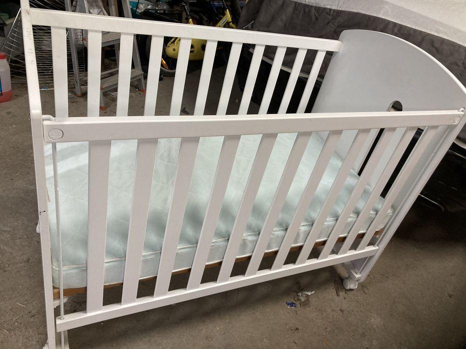 Berço ou caminha para bebé Micuna em bom estado