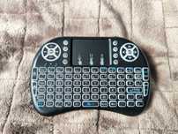 Klawiatura bezprzewodowa z touchpadem bluetooth