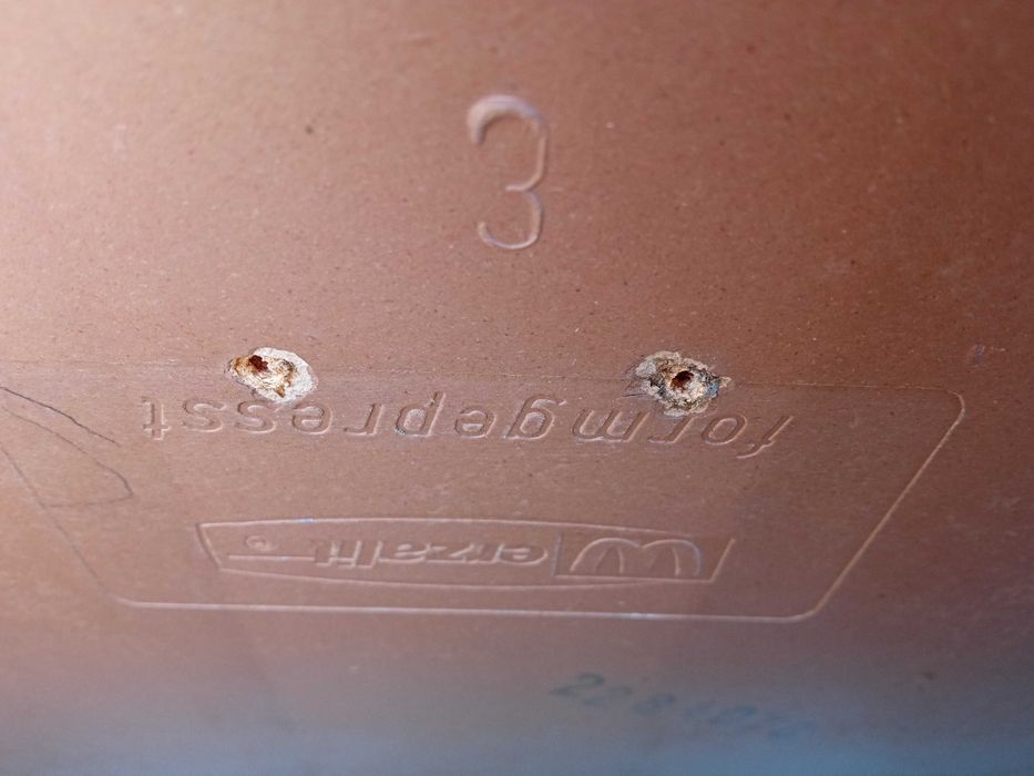 Biurko. Biurko. Wymiary: 70x70x50  cm.