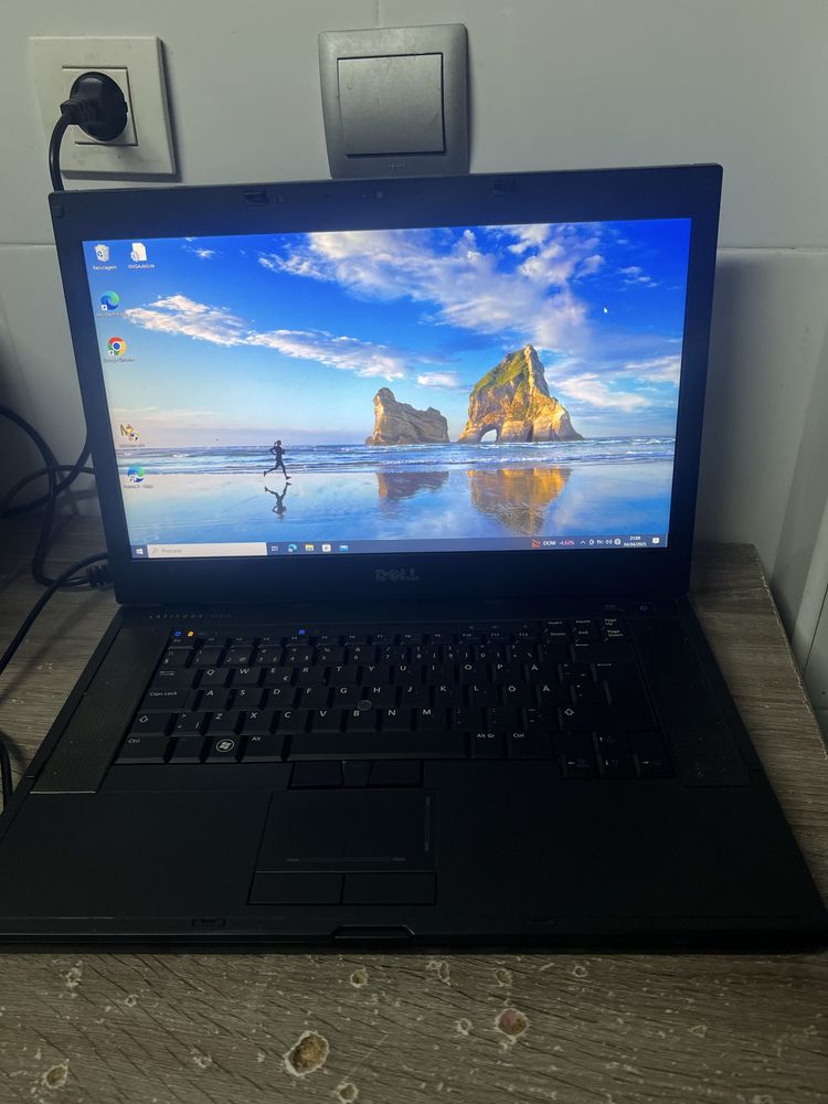 Portatil dell core i7 com carregador beteria viciada