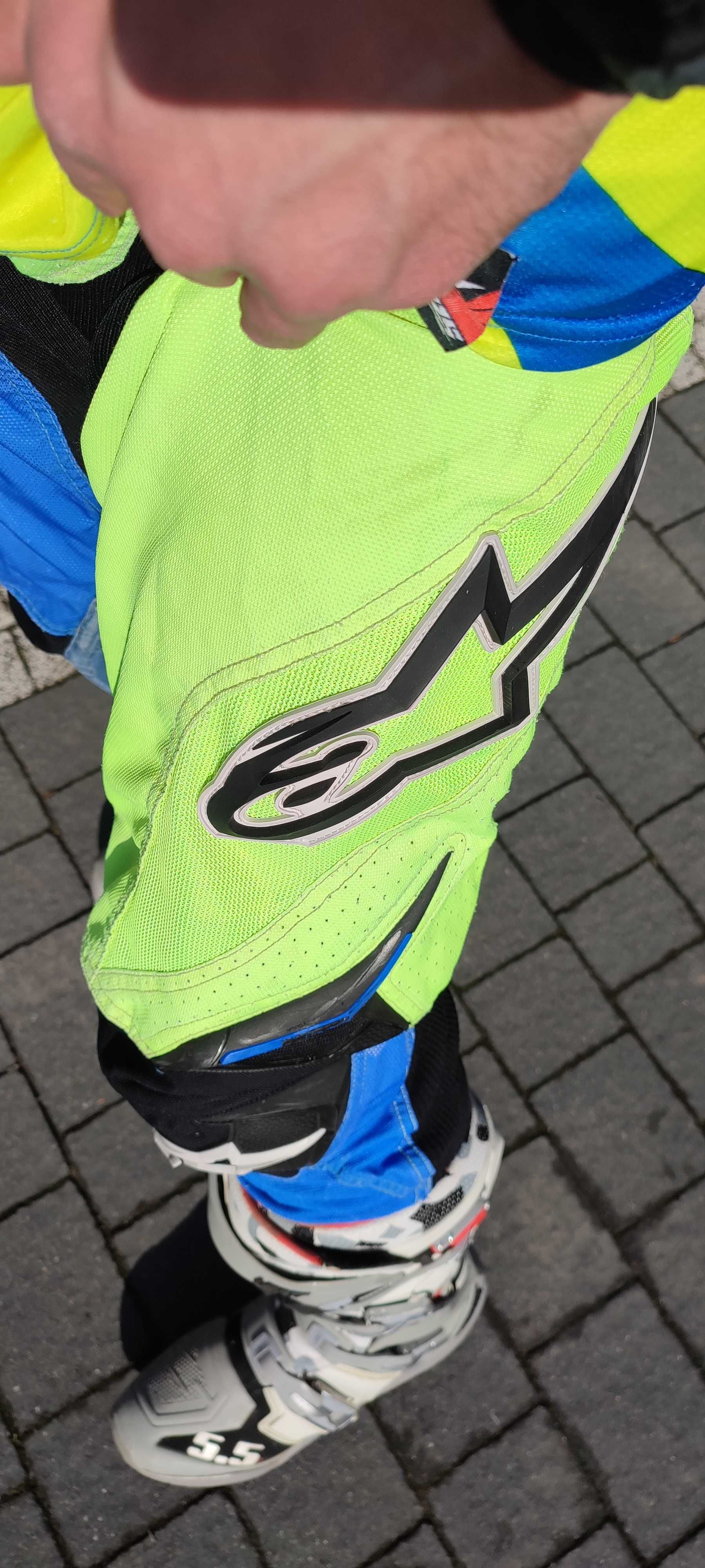 Strój komplet ALPINESTARS kask AIROH gogle SCOTT