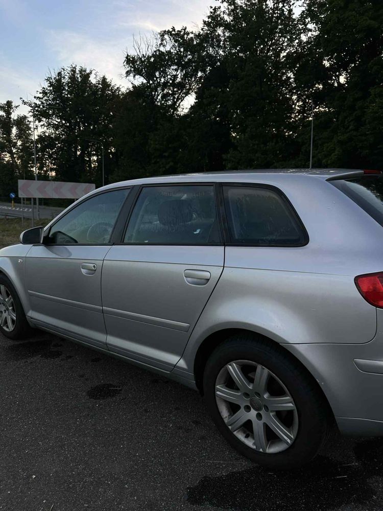 AUDI A3 1.6 8P 2006r.