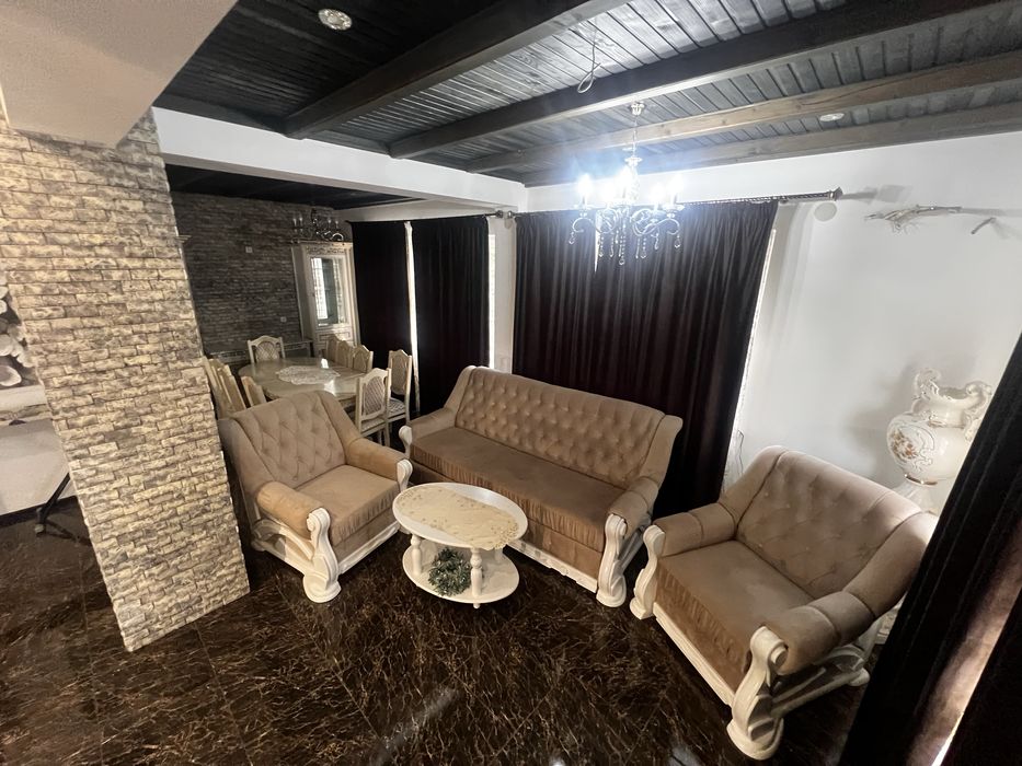 За 200 000$ продається будинок 185 м2 та 5 сотих в Микуличині !