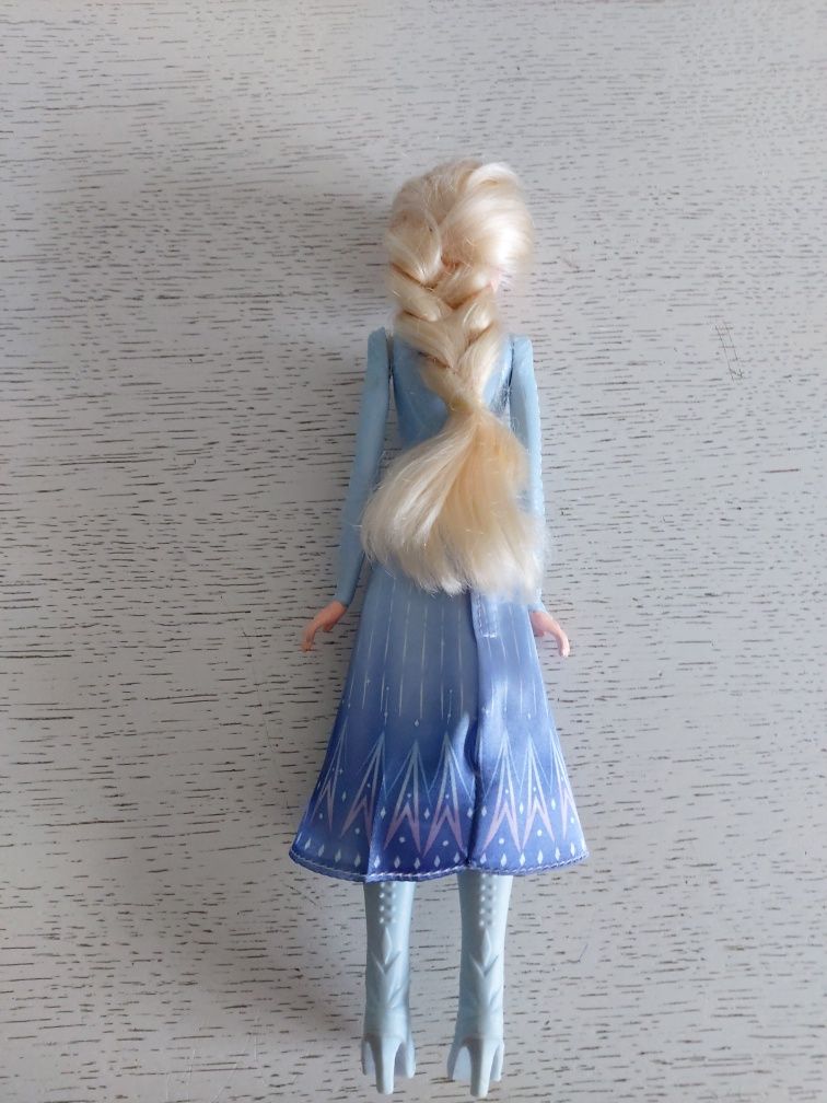 Świecącą Elsa z Krainy Lodu Hasbro