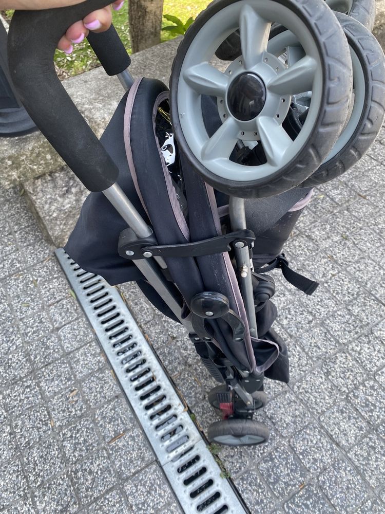 Carinho de passeio Zippy 6M+
