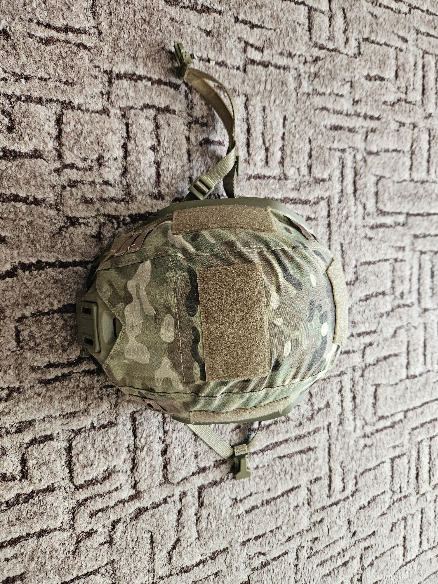 Hełm do gier terenowych, cqb i ttp. multic. regulowany