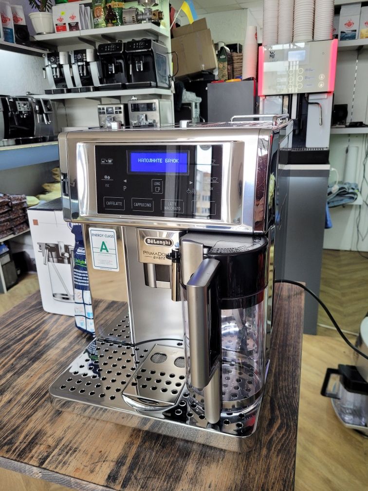 Кавомашина Кофемашина Delonghi Primadonna 6730