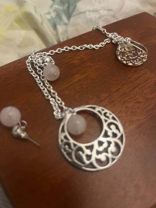 Продаю броши и браслеты