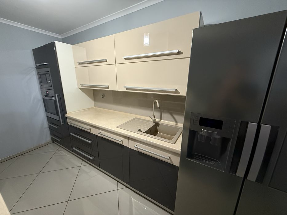 Meble kuchenne z wyposażeniem