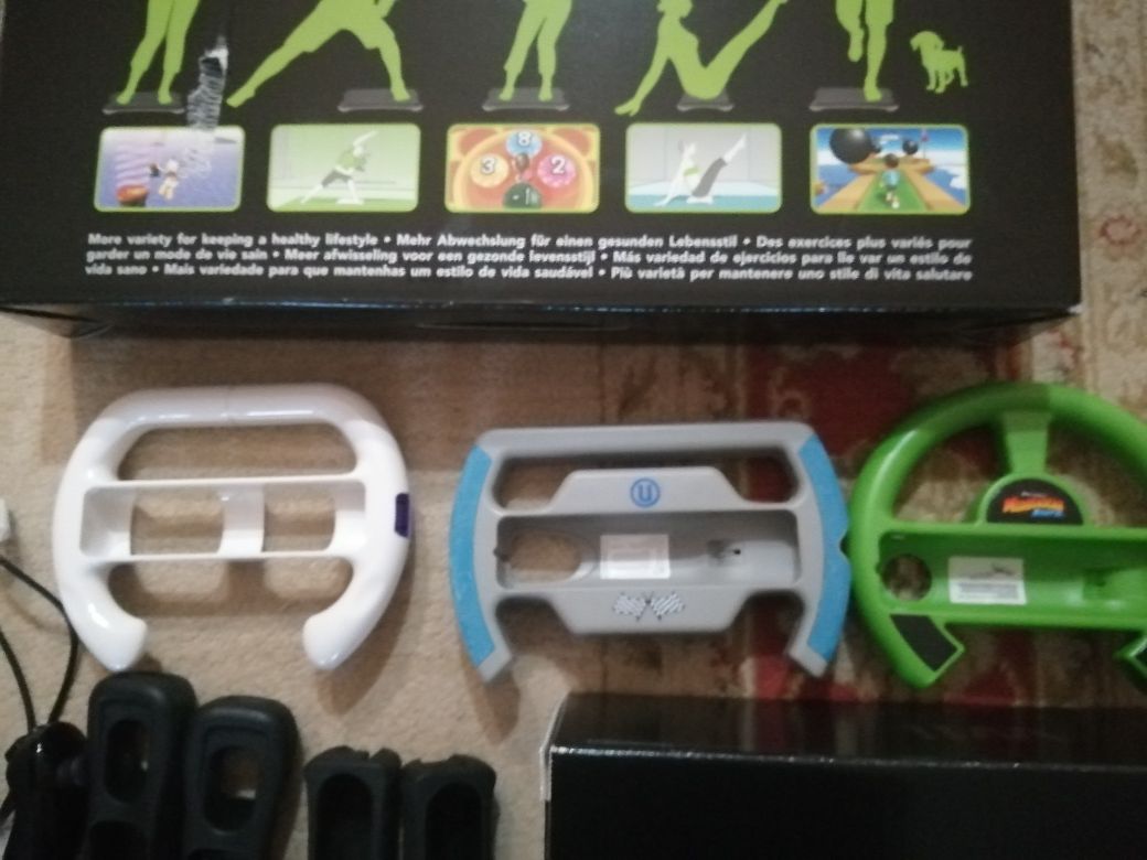 Wii da Nintendo, com vários acessórios