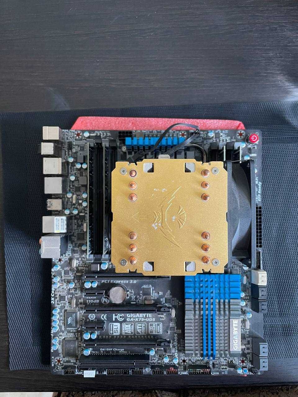 Мощный комплект Gigabyte GA-X79-UD5 E5-2689 (8C/16T) s2011 32Gb DDR3