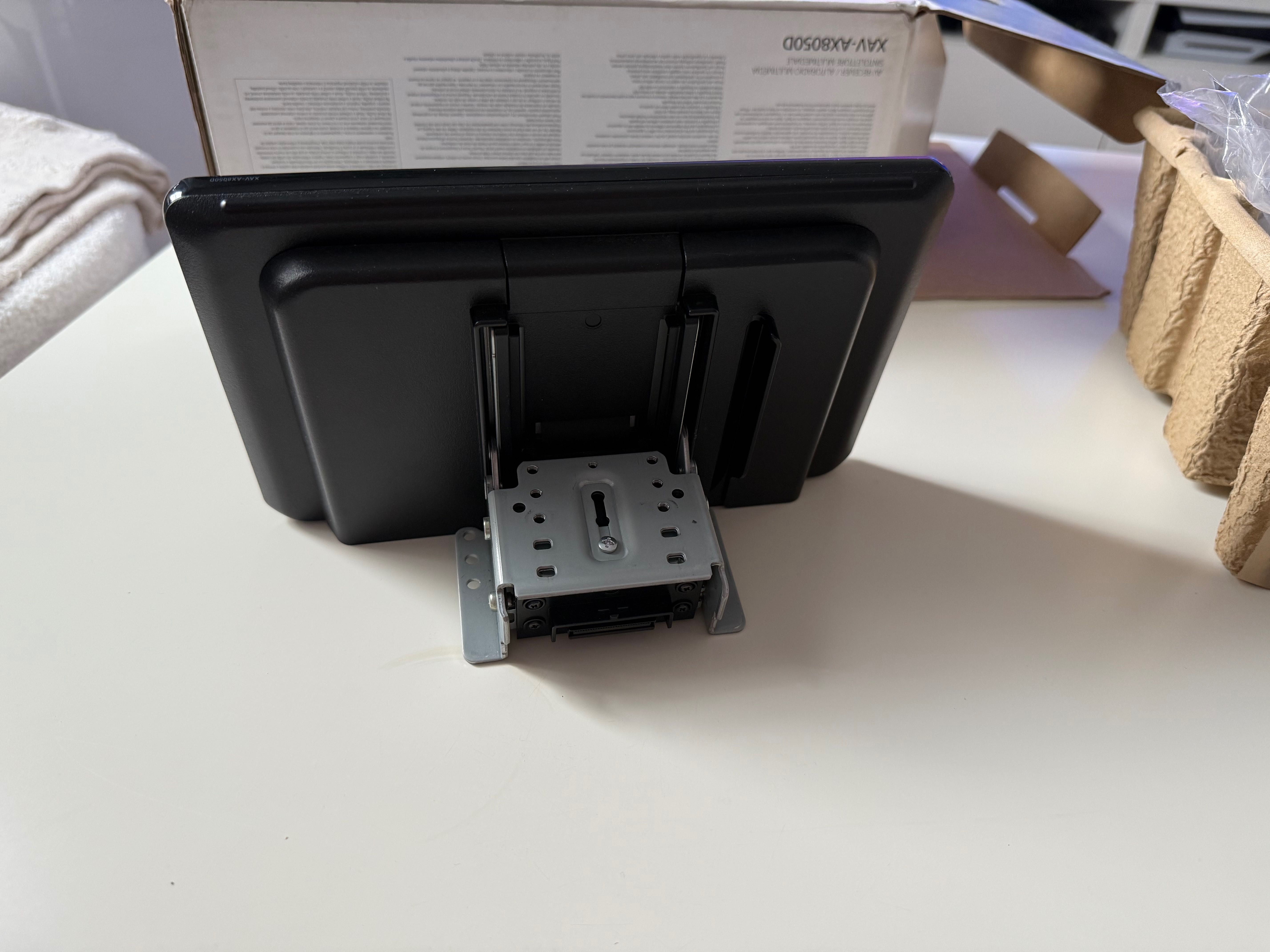 Sony XAV-AX8050D – CarPlay / Android Auto – Stan bardzo dobry