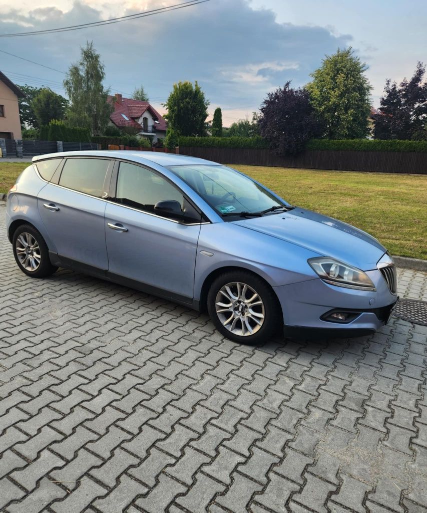 Lancia delta 1.6 disel mpi 120 km Multijet stan bardzo dobry
