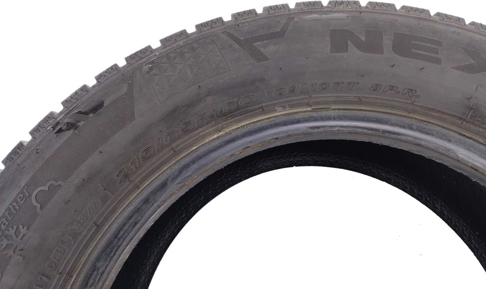 2x 215/65 R16c Nexen 4season Van opony całoroczne 7 mm / montaż kurier