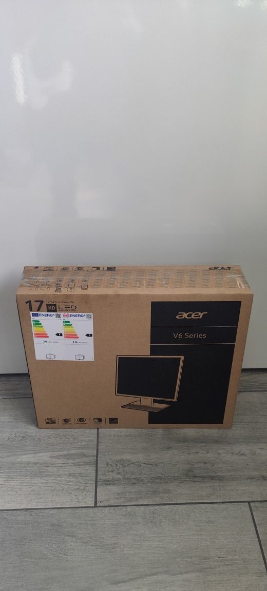 Acer V176L LCD Monitor
