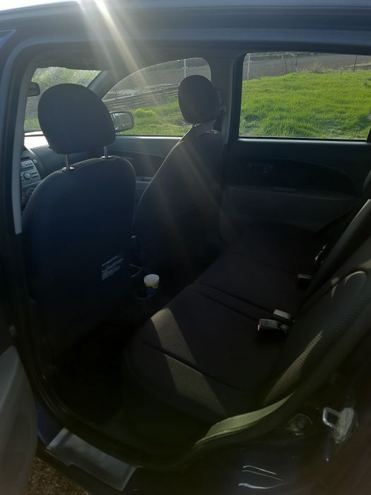 Автомобіль DAIHATSU