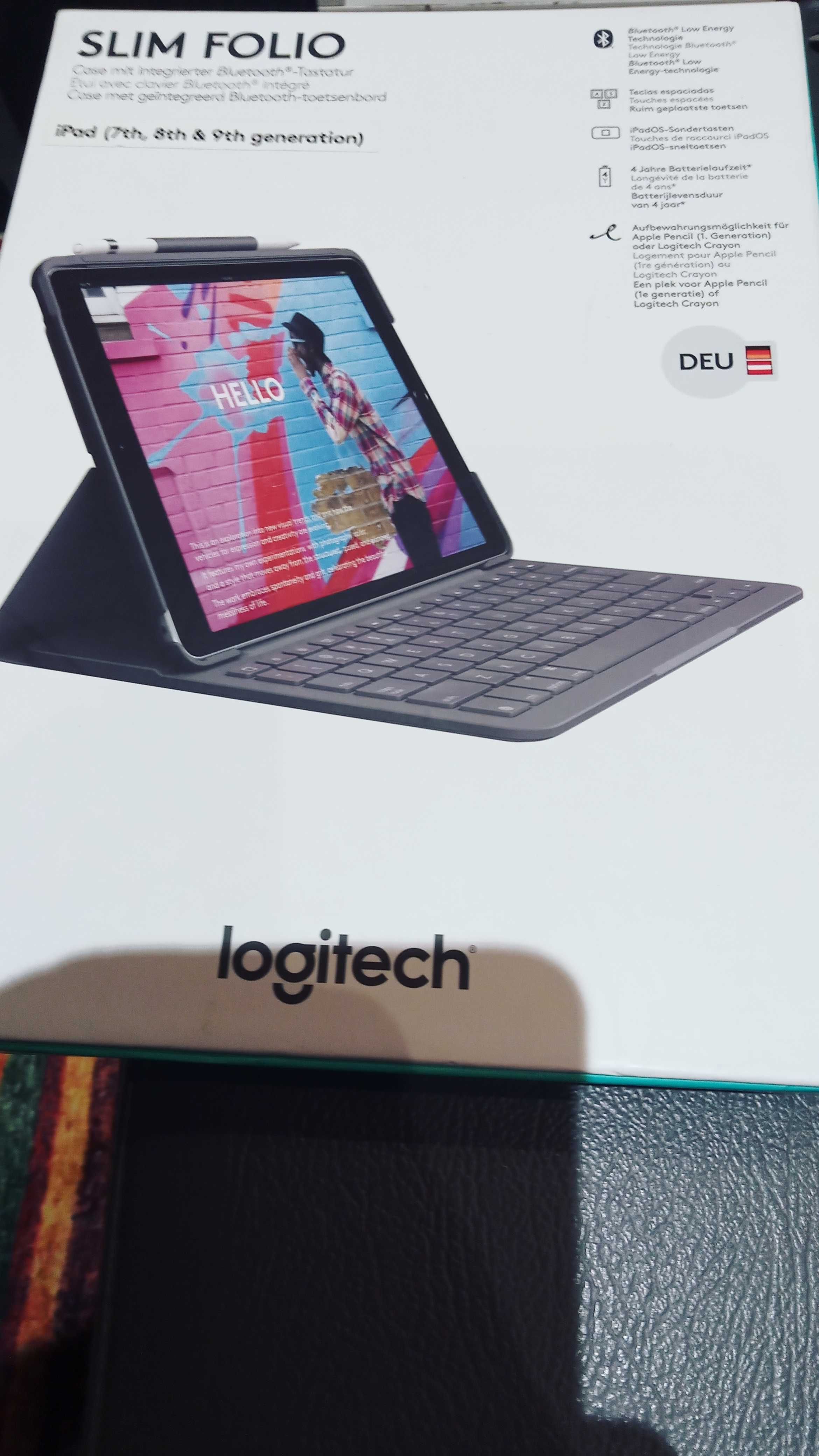 Etui z klawiaturą do ipad 7,8,9 generacji.Logitech Slim Folio