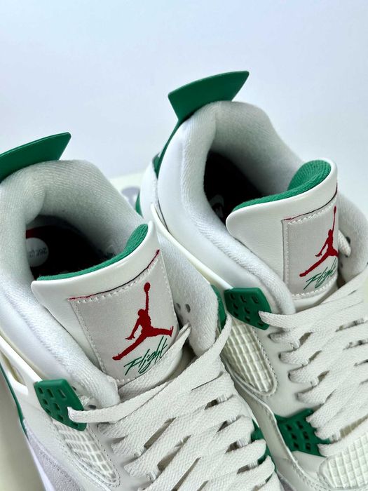 Białe Buty Jordan 4 Retro SB Pine Green Rozmiar.37.5