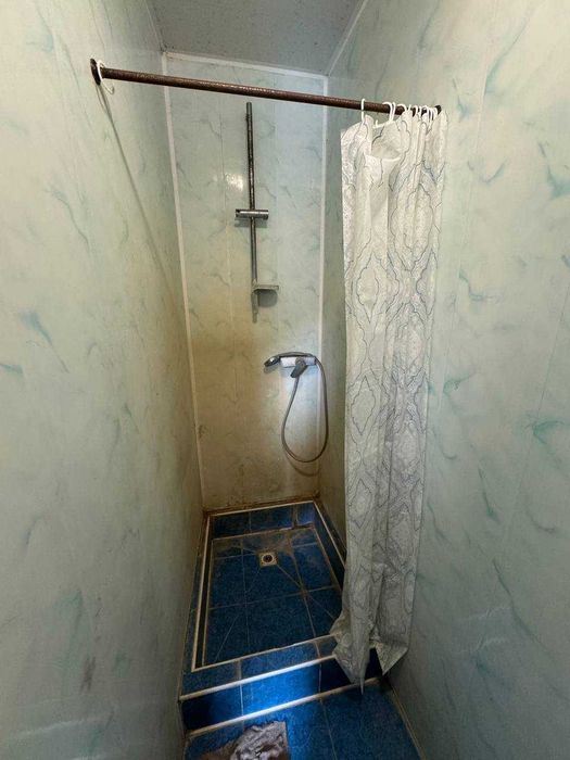 Кімната в гуртожитку на Гречанах, хороший стан.