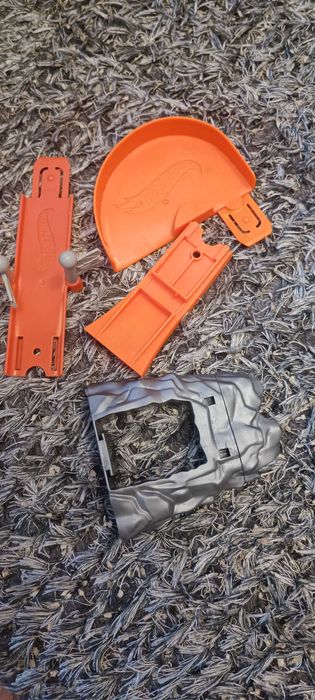 Іграшки Хотвілс (Акула та Фура)