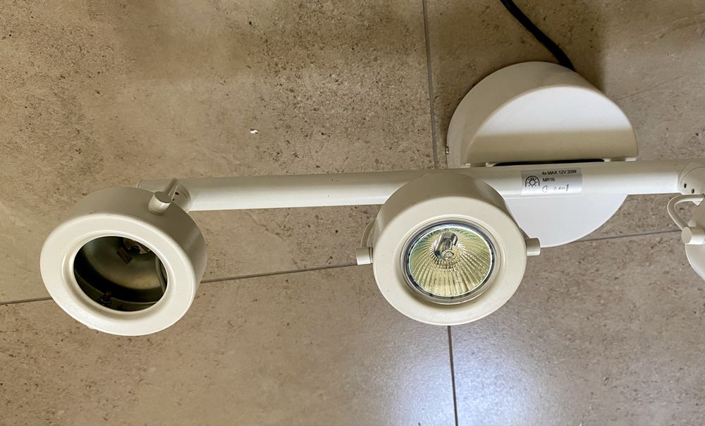 Lampa sufitowa halogenowa