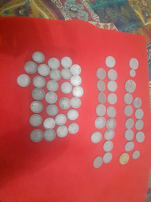 Numismática  - Várias moedas de escudo