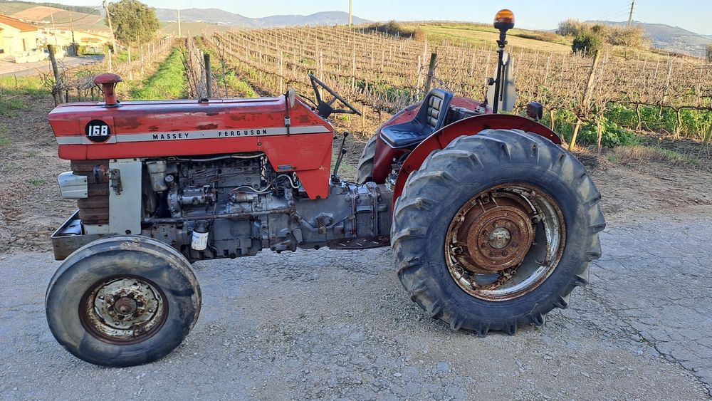 Trator Massey Fergunson pomareiro 168