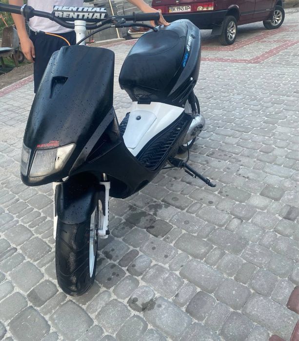 Продам скутер Aprilia sr 50