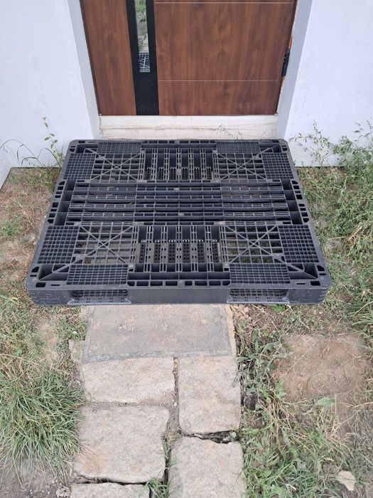 Paleta plastikowa do Mauzera 130x110 super stan 45 zl