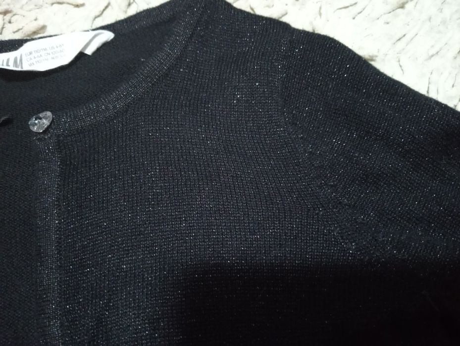 Czarny sweterek - bolerko HM roz.110-116.