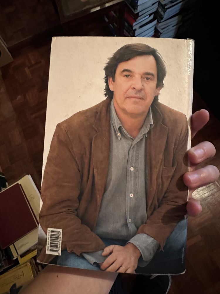 Livro Equador - Miguel Sousa Tavares