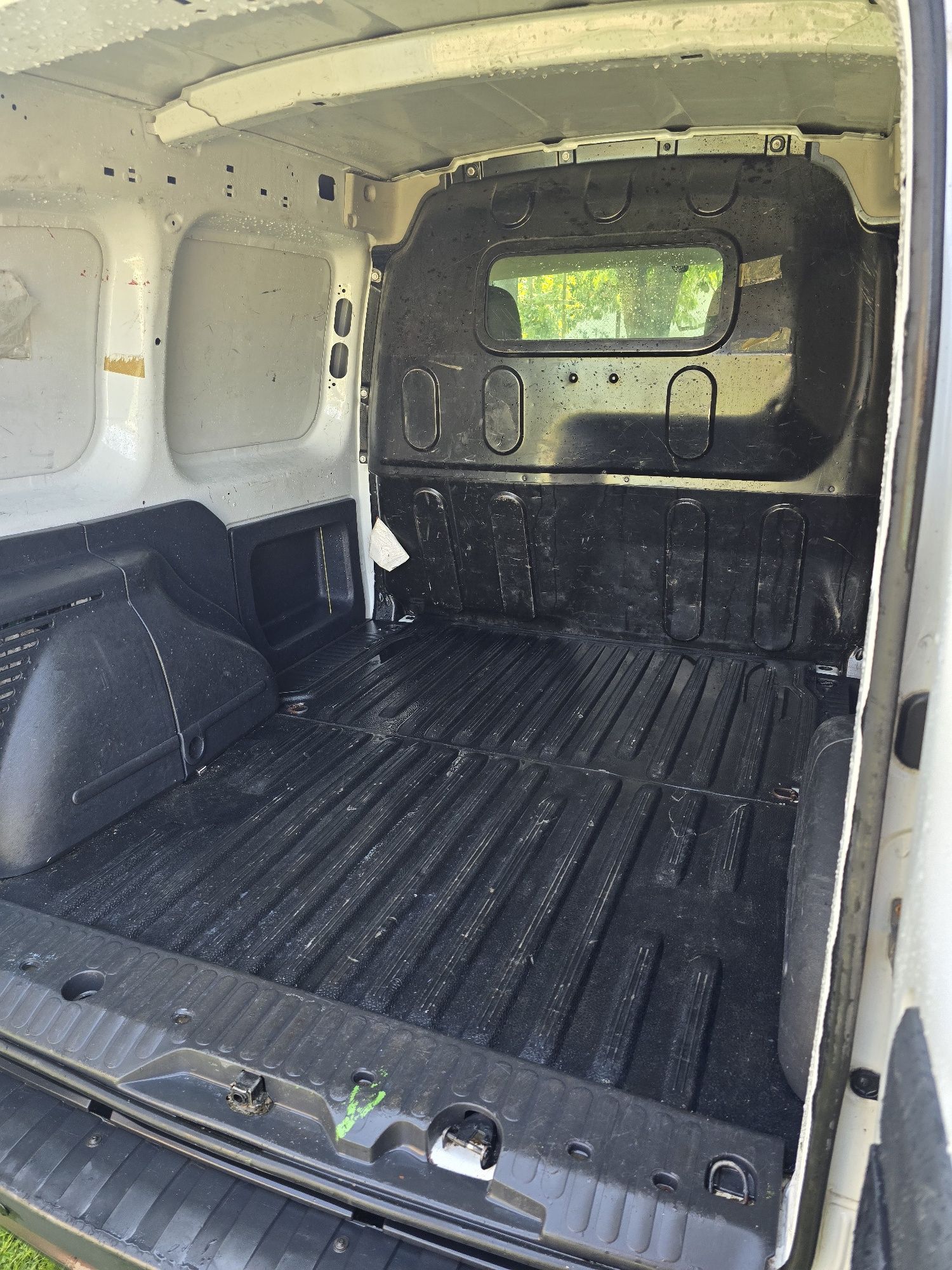 Renault Kangoo. Alu, klima, doinwestowany.