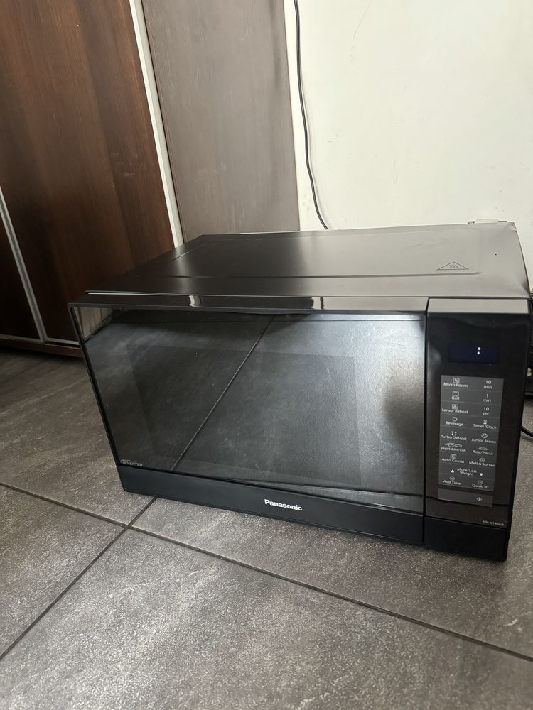 Nowa Mikrofalówka Panasonic NN-GT46KB