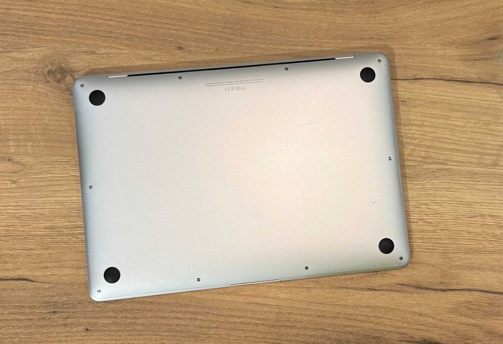  MacBook Air 13 2020 M1 8GB RAM 256GB SSD Silver АКБ 100%