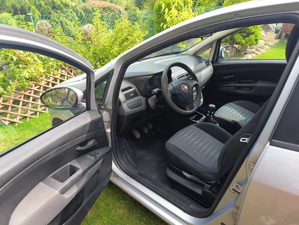 Fiat Grande Punto 1.4i 8V 2009r zadbany serwisowany faktury