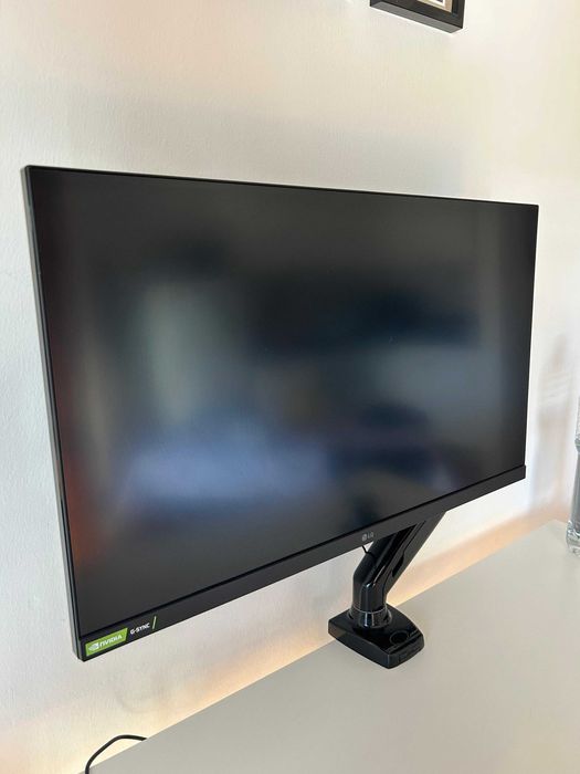 Monitor Gaming LG UltraGear 27" + Suporte Ajustável HUANUO