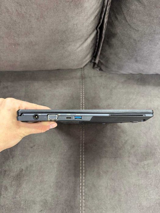 Сенсорний ноутбук Fujitsu LifeBook U7410 i5 10310U/16GB/SSD NVME 512GB