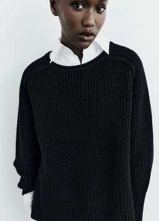 Чорний светр Zara S
