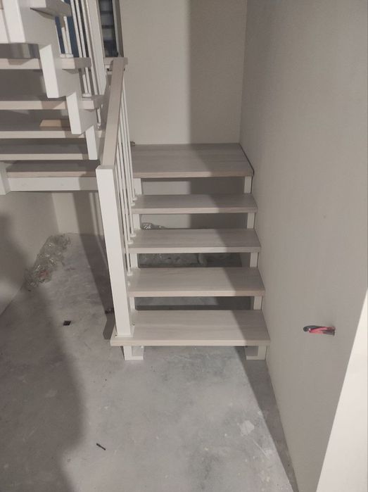 Сходи лофт перила нержавейка ковані метал стекло дерево ступені